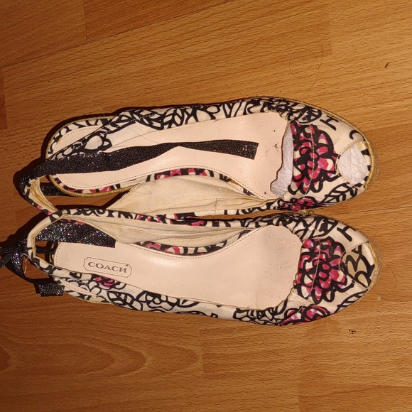 Coach | Maritza Black White Floral Print Wedges - Picture 2 of 5